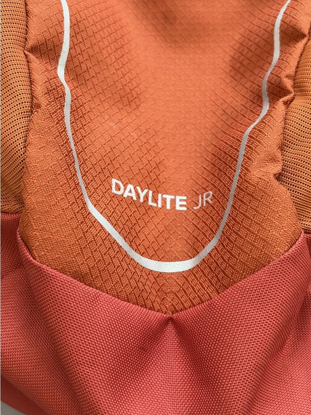 OSPREY Kids Daylite Jr Daypack in Bright Orange with Blue Hydration Reservoir